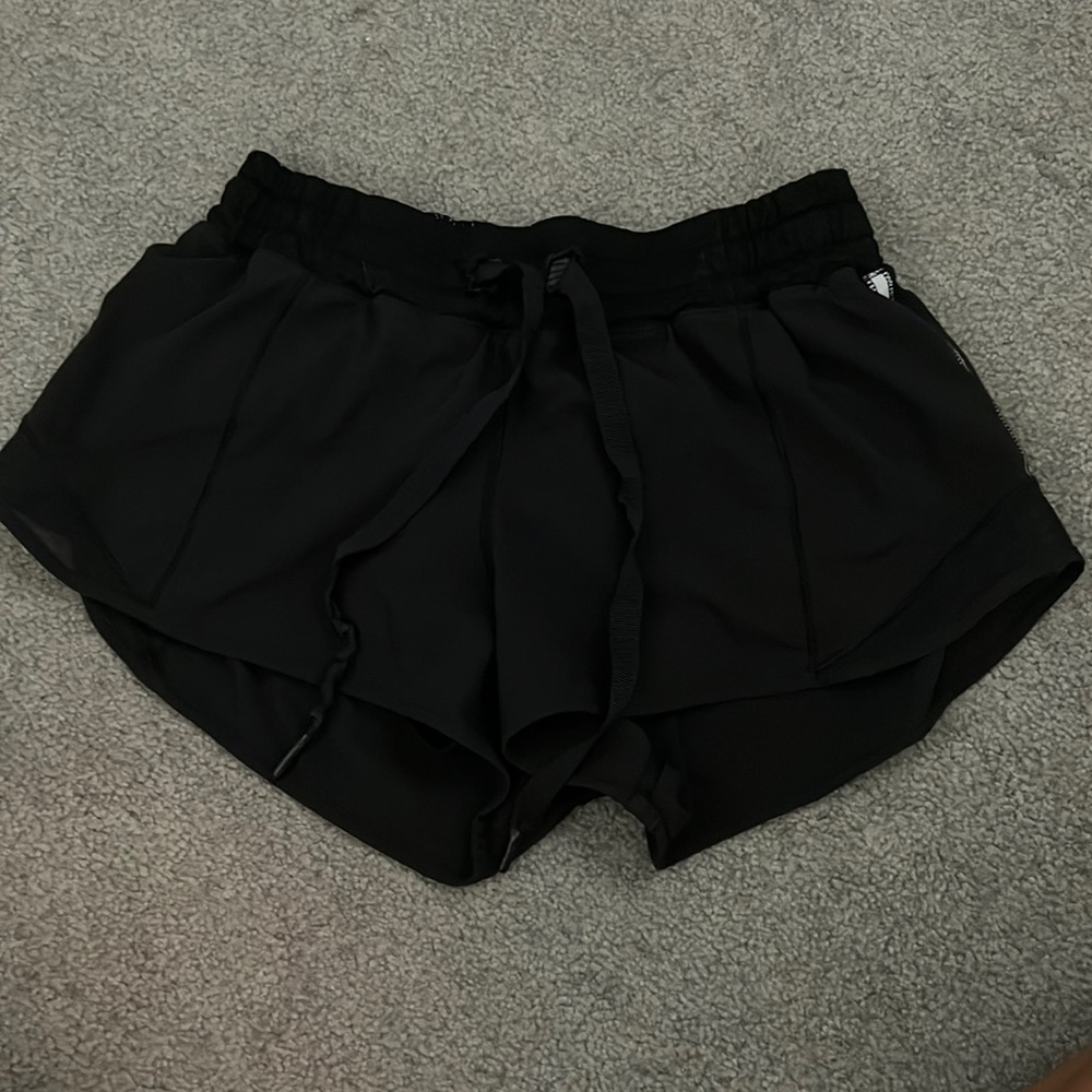 lululemon shorts with back pocket